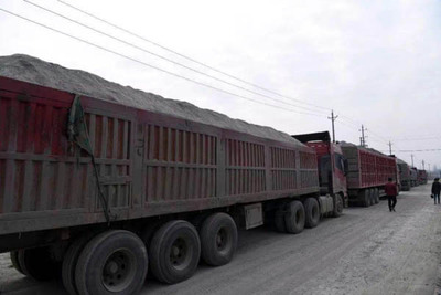 南寧曝光70輛“百噸王”貨車 賓陽一輛超載超90噸，普通貨運安全引關注